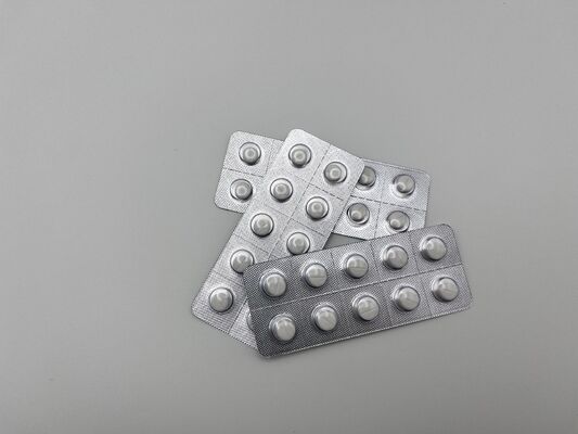 แท็บเล็ต GS-441524 ความบริสุทธิ์สูงสำหรับแมว FIP สูตรสัตวแพทย์ช่องปากการบริหารรายวันที่มีเสถียรภาพ